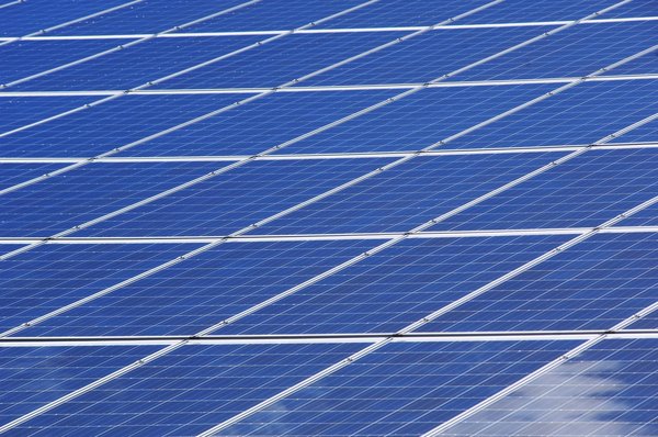 Panneau solaire photovoltaïque : les clés de l'installation réussie